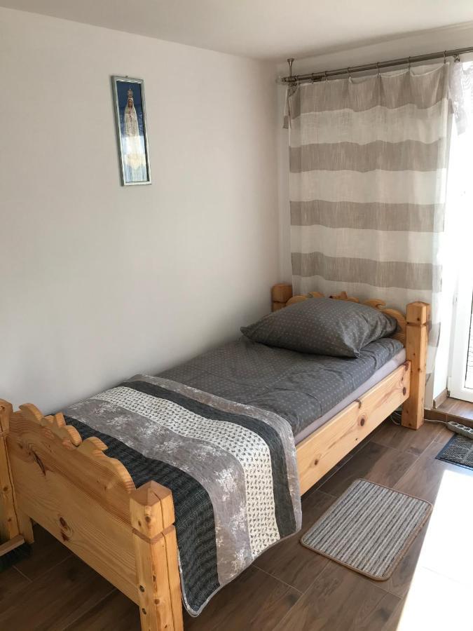 Apartament I Pokoje U Piotra ซโรมอฟแซ นิชแน ภายนอก รูปภาพ