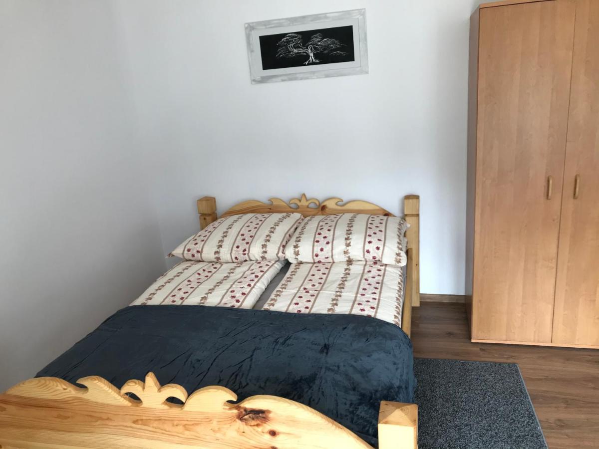 Apartament I Pokoje U Piotra ซโรมอฟแซ นิชแน ภายนอก รูปภาพ