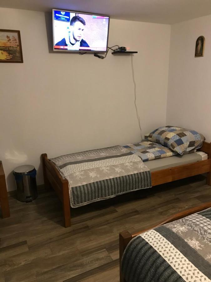 Apartament I Pokoje U Piotra ซโรมอฟแซ นิชแน ภายนอก รูปภาพ